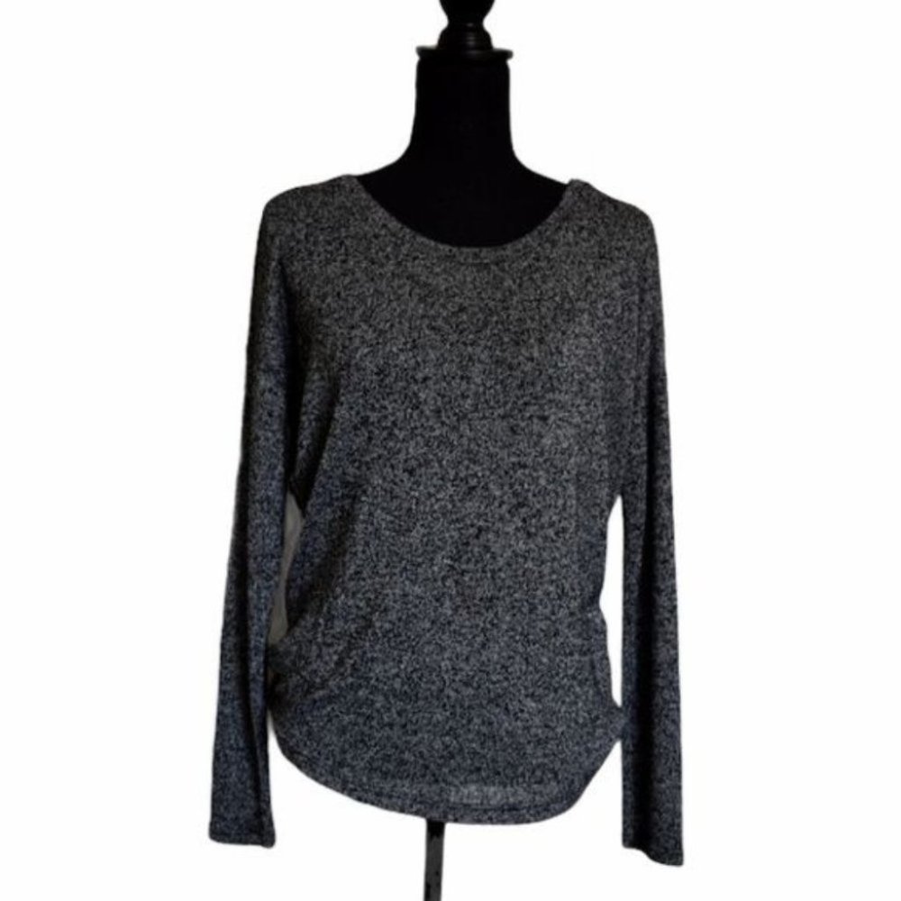 Forever 21 Gray Long Sleeve Sweater